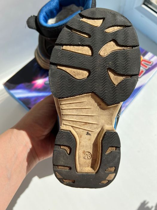 Кроссовки утепленные, высокие