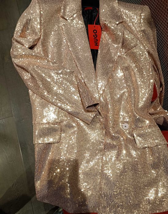 Оригинално дамско Hugo Boss blazer