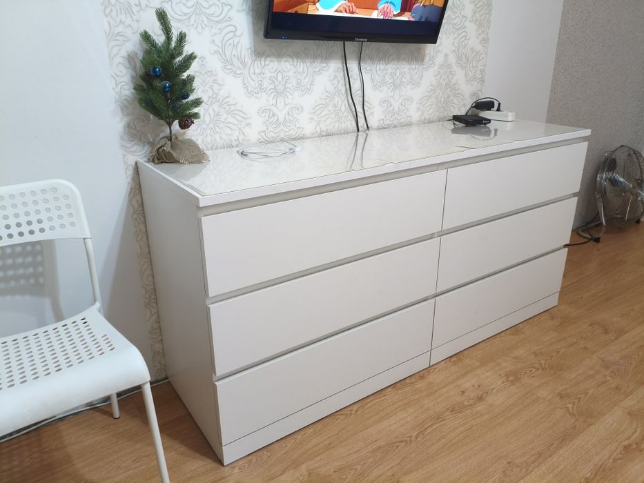 Продам комод и стеллаж Икея