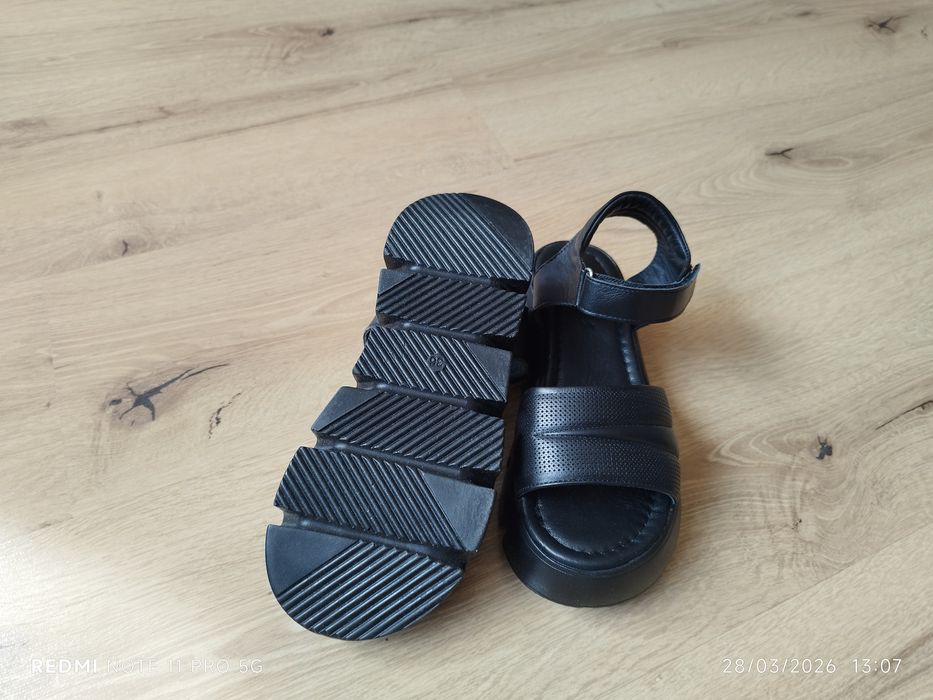 Сандали от естествена кожа