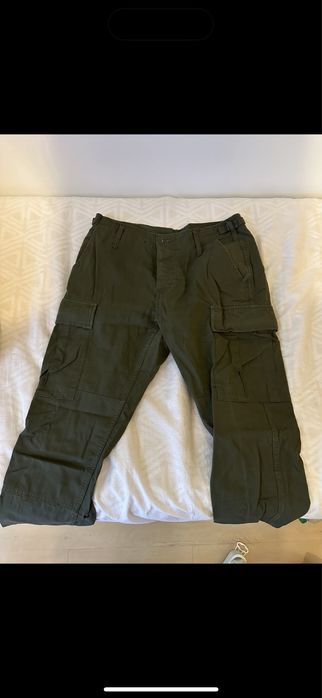 панталони-черен и зелен, бял суичер, къса блуза, черен суичер с цип