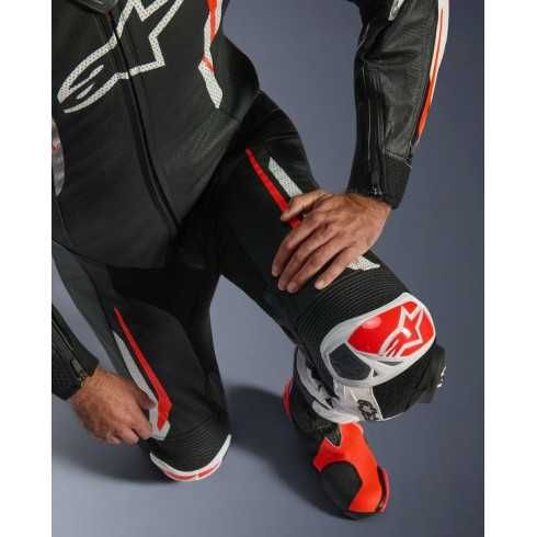 Кожен екип ALPINESTARS GP TECH V5 две разцветки най висок клас