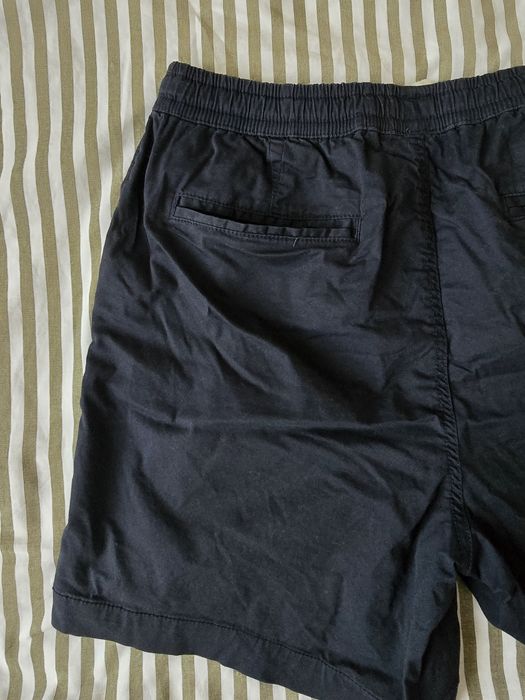 Pantaloni scurti barbati pantaloni de vara din material simplu si moale