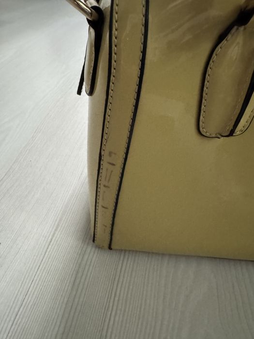 Geanta galbena eleganta