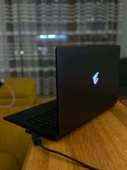 Лаптоп Gaming Gigabyte Aorus 7 9MF
