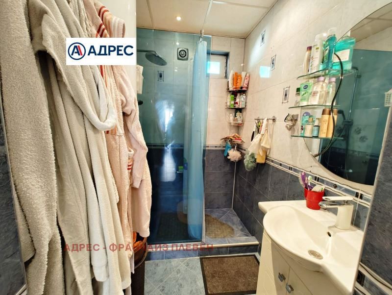 Продава се Многостаен апартамент в Плевен, 9-ти квартал - 120 кв.м за 2125 €/кв.м - Снимка #8