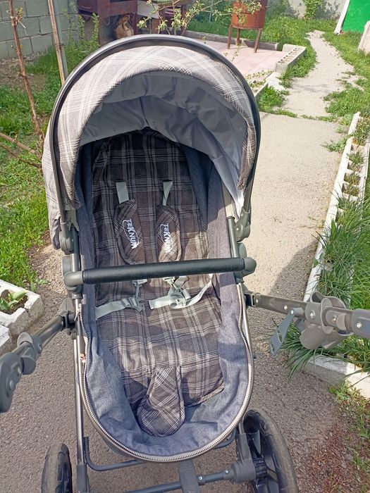 Коляска в отличном состоянии