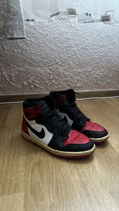 Vând Air Jordan 1 High Brad Toe