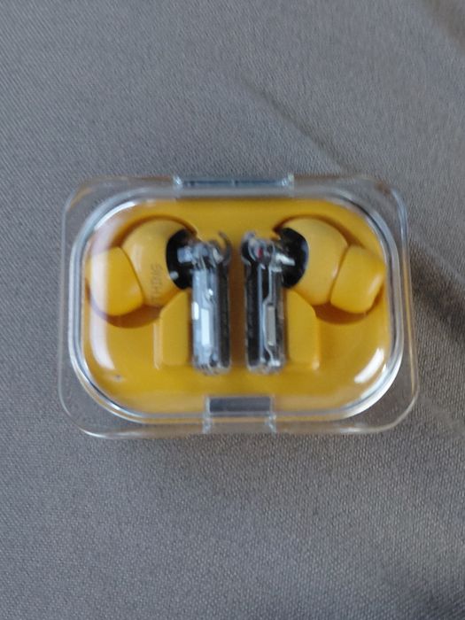 Продам наушники Nothing Ear