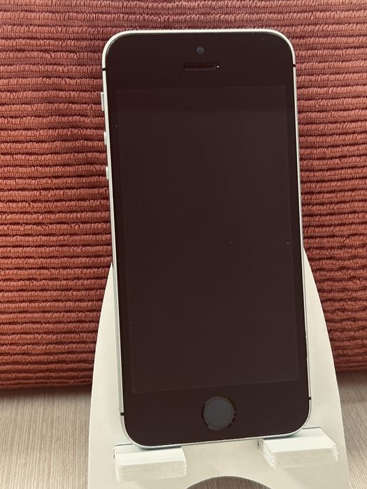 iPhone SE, 16GB, Space Gray