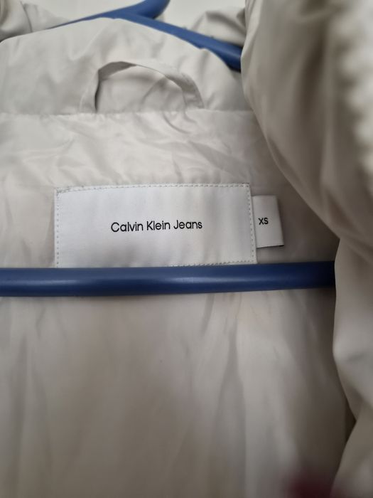 Дълго зимно яке на Calvin Klein