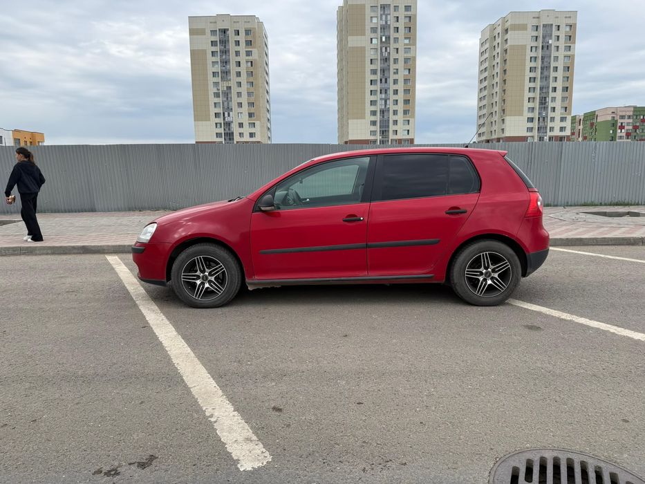 Продам автомобиль фольксваген гольф 5