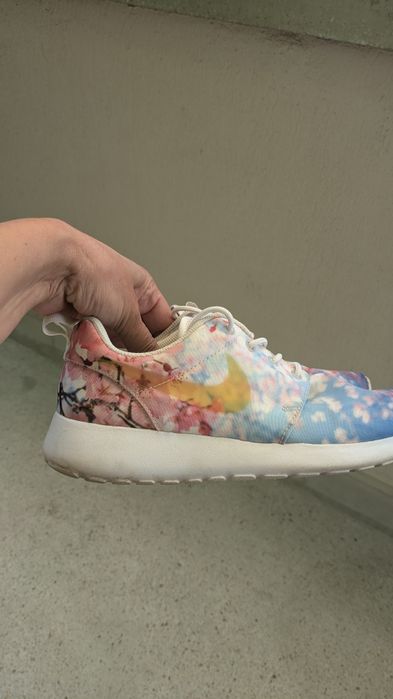 Дамски маратонки NIKE 37.5 номер