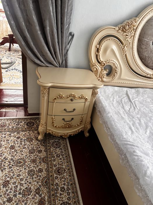 Спальный гарнитур