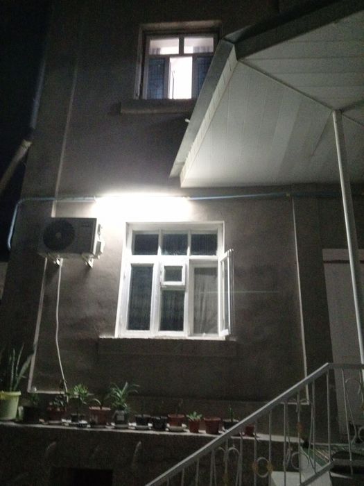 Uydan taxta romlar yechildi yaroqli holda, kelishlgan narxda sotiladi