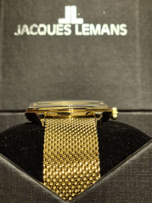Продам наручные часы Jacques Lemans с выпуклым стеклом