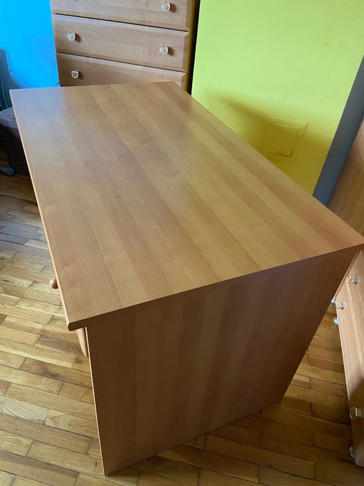 Ученическо бюро с втори плот и чекмедже