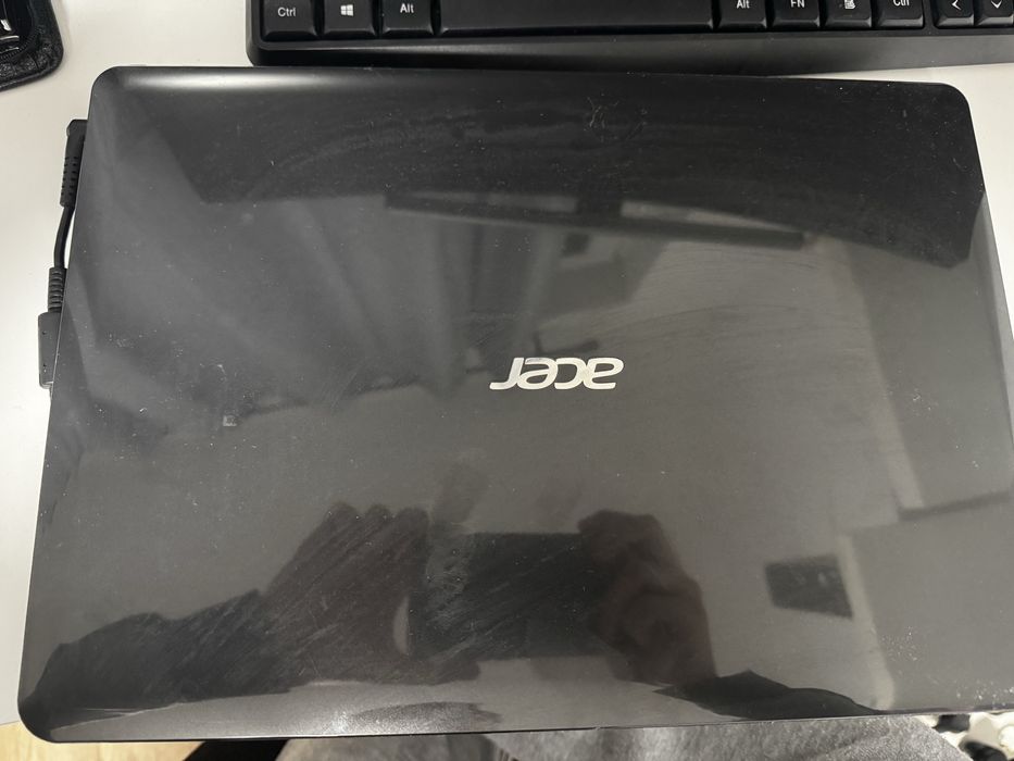 Лаптоп Acer Aspire E1-431