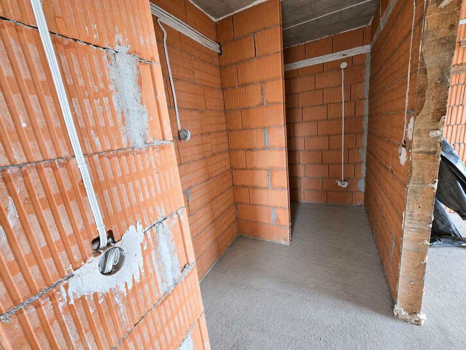 Продава се Тристаен апартамент в София, Надежда 3 - 99 кв.м за 2091 €/кв.м - Снимка #8
