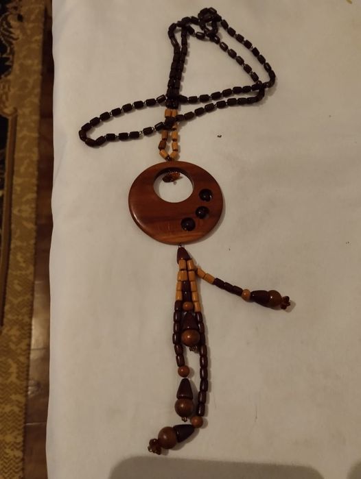 Женское украшение