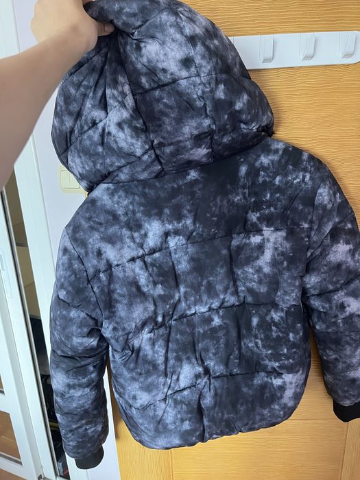 calvin klein tie dye зимно яке за ски или много ниски температури