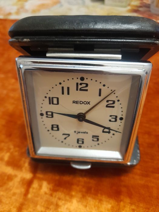 Ретро туристически часовник