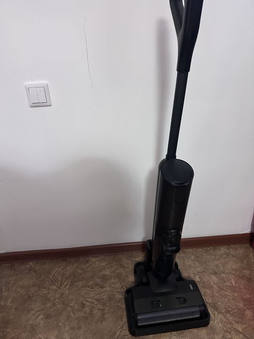 Продам вертикалтный пылесос