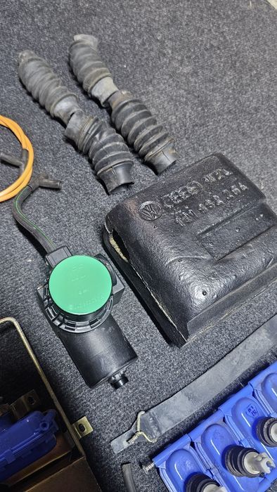 inchidere centralizata originala volkswagen golf 2 (4usi)

stare buna