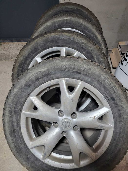 Зимние шины с дисками 225/60 R17
