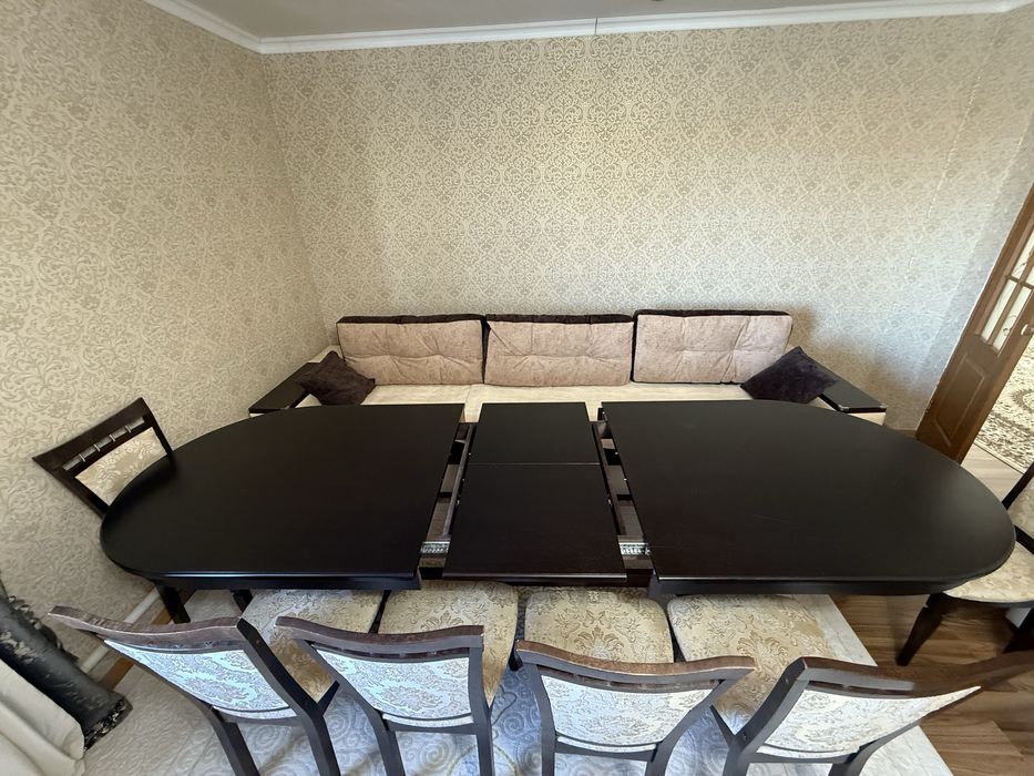 Продам стол + стулья 8 шт