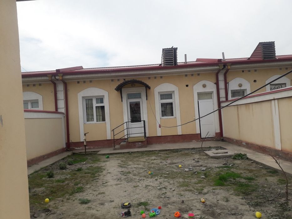 2 so'tixli uy srochna sotiladi