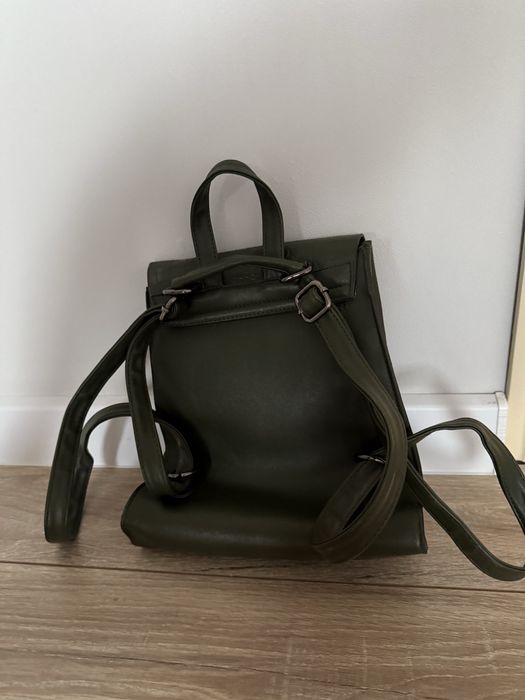 Рюкзак цвета хаки