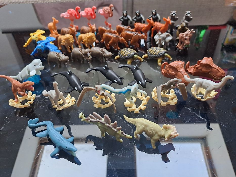 Киндер яйца играчки