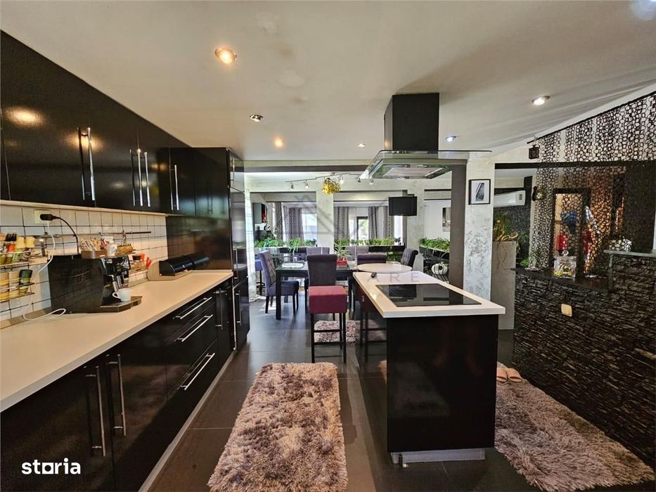 Vanzare Vila Individuala | Toate Utilitatile| Drum Asfaltat | Piscina