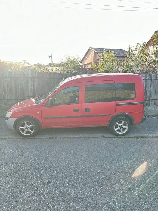 Vând Opel Combo 1.3 CDTI 2007