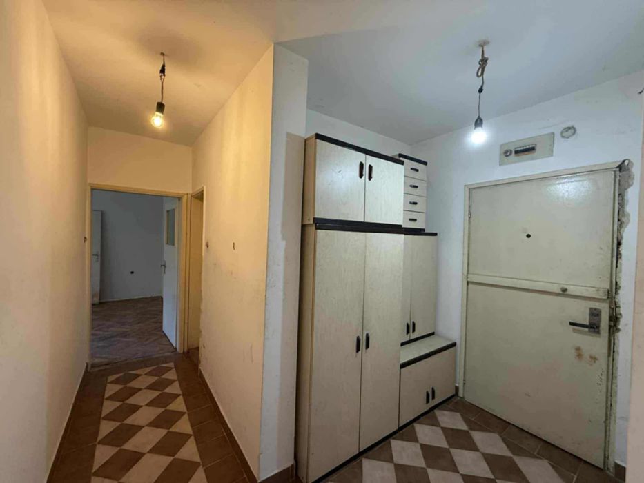 Продава се Тристаен апартамент в Варна, Конфуто - 87 кв.м за 2012 €/кв.м - Снимка #5