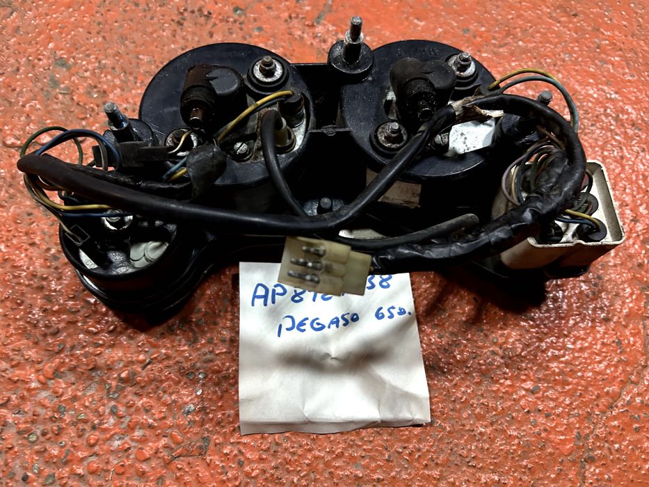 Ceasuri Bord Aprilia Pegaso 650 din dezmembrări moto
