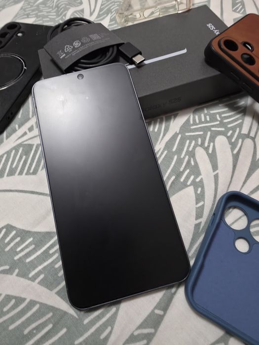 Samsung S25 256gb navy black