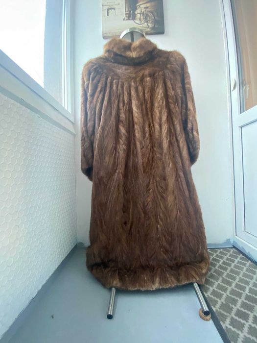 Vand mantou de blana naturala de Nutrie