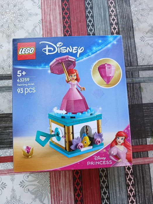 Set original LEGO Disney Princess 43259 Ariel făcând piruete - Nou, Sigilat