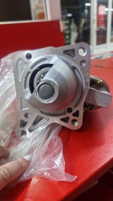 Новый стартер для двигателя MAZDA