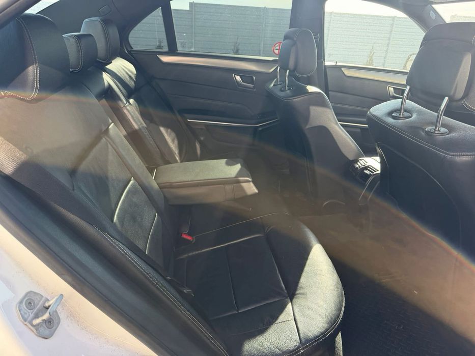 Dezmembrez Mercedes Benz E220, an 2016, pachet AMG, 2.2 D
