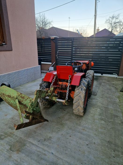 Tractoras articulat Valpadana