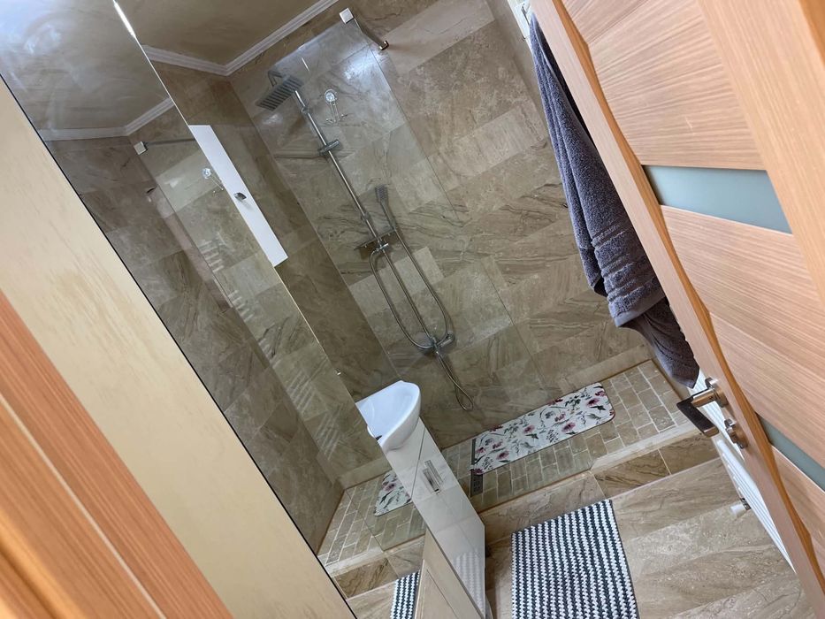 Apartament 3 camere decomandat de vânzare