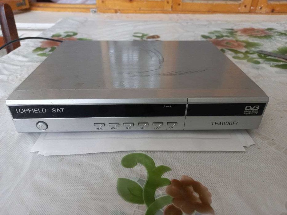 Спутниковый тюнер "TOPFIELD" TF 4000