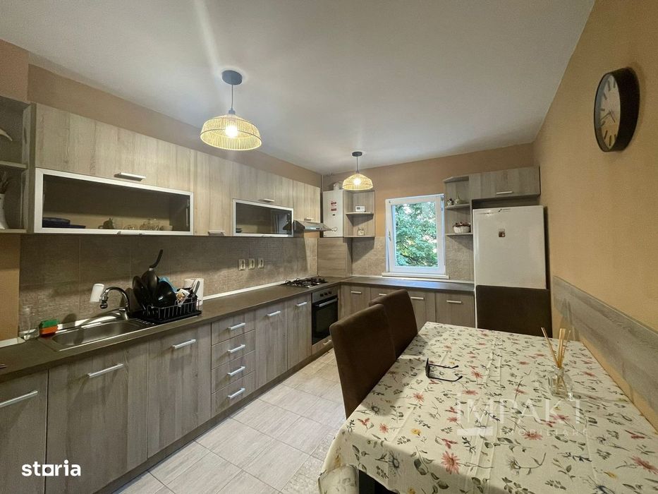 Apartament 3 camere decomandate ,  zona Titulescu!
