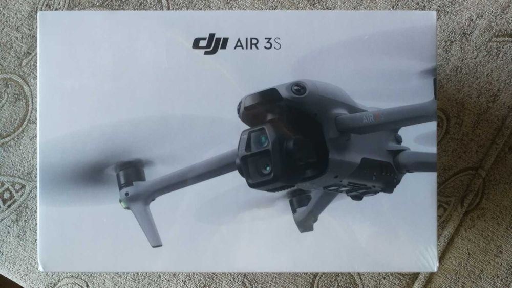 Продавам чисто нов дрон DJI Air 3S (DJI RC-N3)