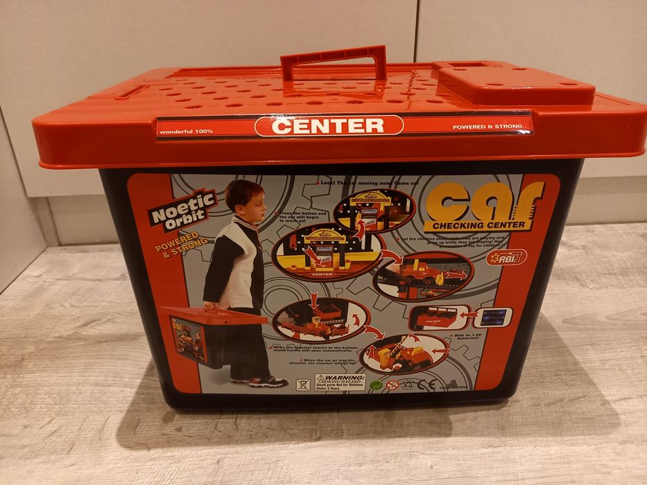 Конструктор "Сервиз за автомобили" в куфар