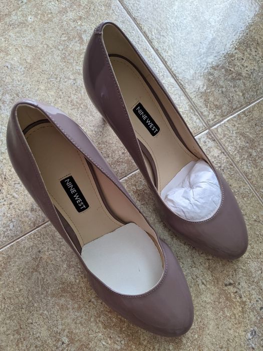 Чисто нови Обувки Nine West 
Dylan Round Toe Pumps