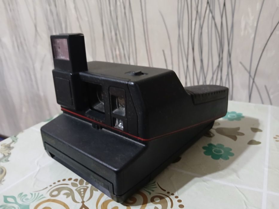 Фотоаппарат Polaroid первый выпуск.